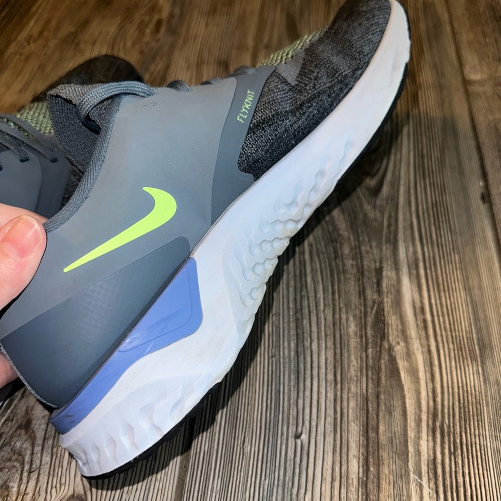 💜 SOLD 💜 Nike Odyssey React Flyknit 2 Running Shoe - Picture 7 of 10